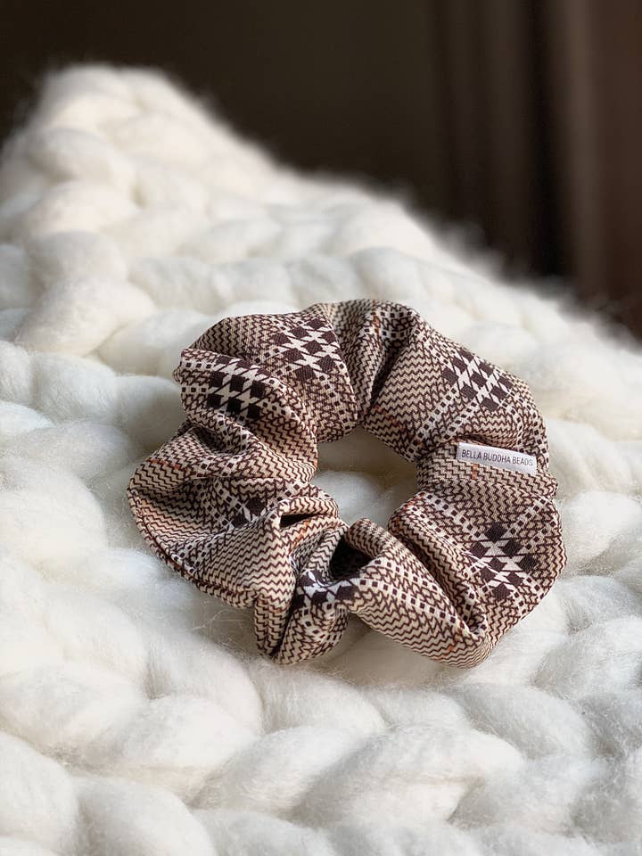 London Fog Plaid Scrunchie voor wholesale door BELLA BUDDHA BEADS