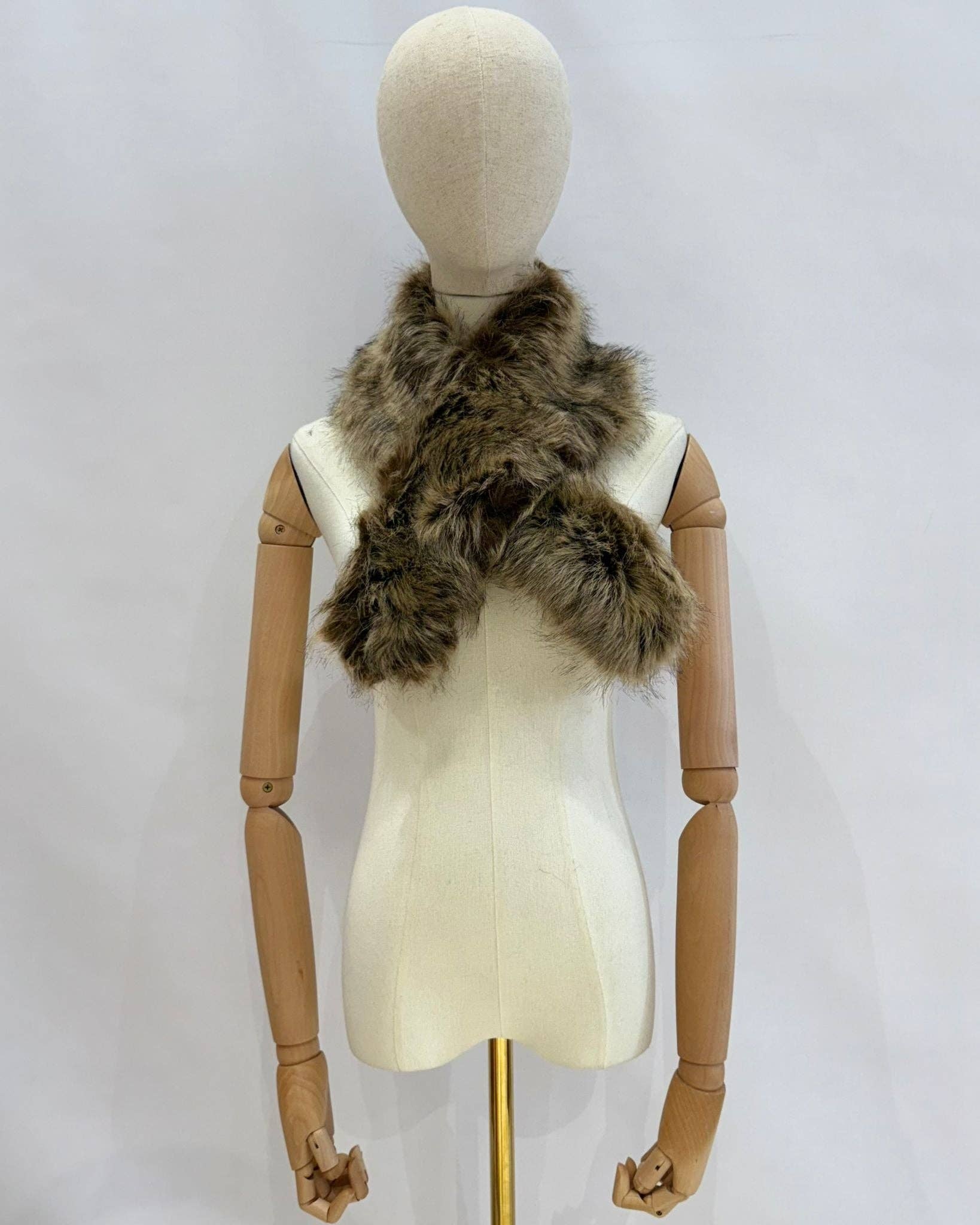 Invitadissimas - Wholesale Fur/Faux Fur Coat - Women's - FUR COLLAR 01036