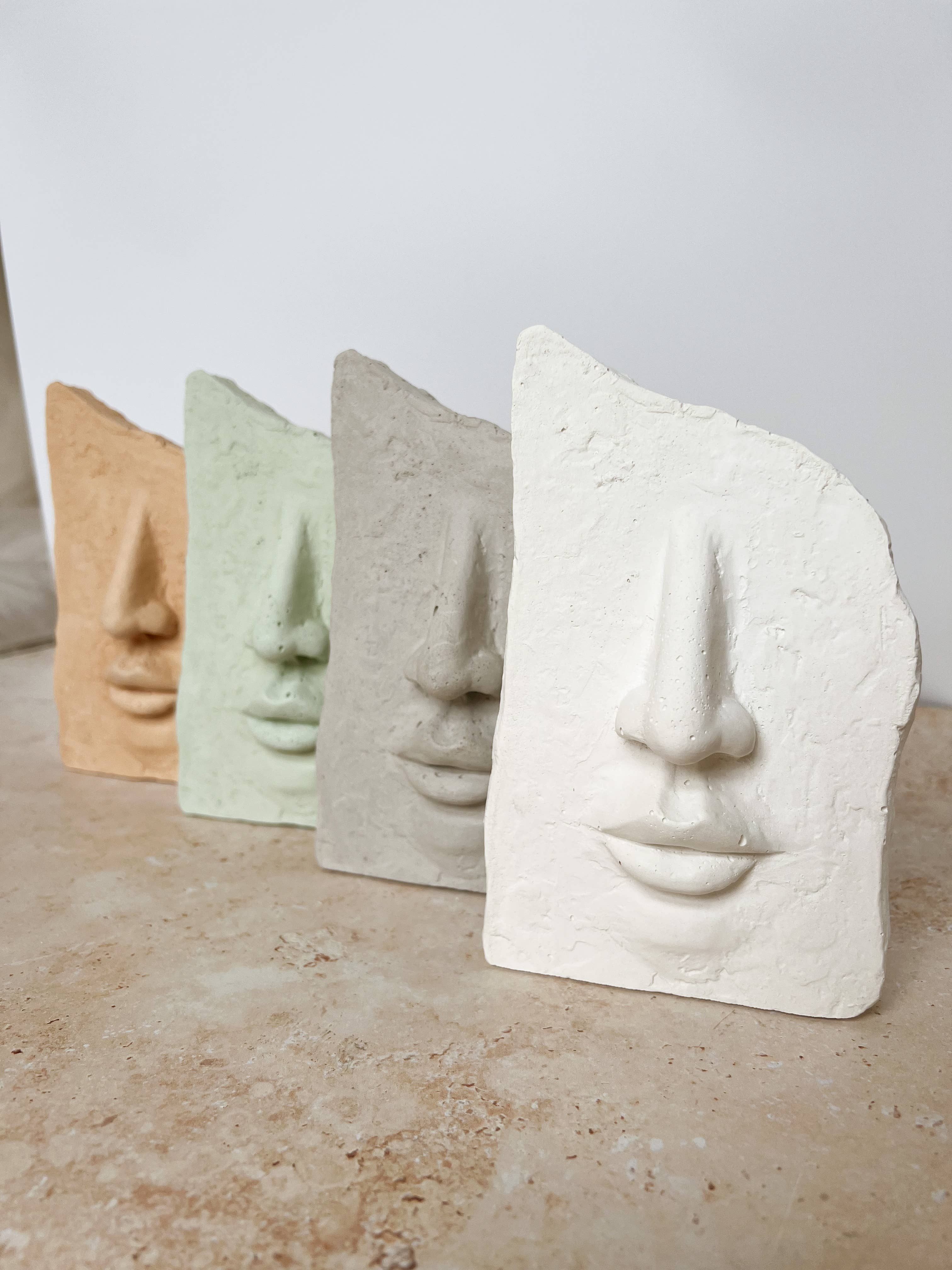 Smells Like Home Store – wholesale Decorative tabletop object – Concrete face ornament4