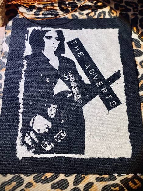 Der Adverts-Patch. für den Großhandel von Three Raccoons