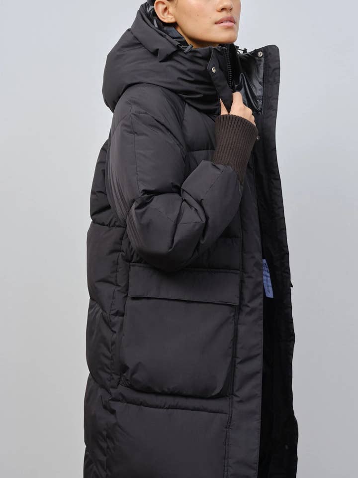 Parka Ry Puffer con collo alto e polsini extra lunghi per la vendita all'ingrosso da parte di Embassy of Bricks and Logs