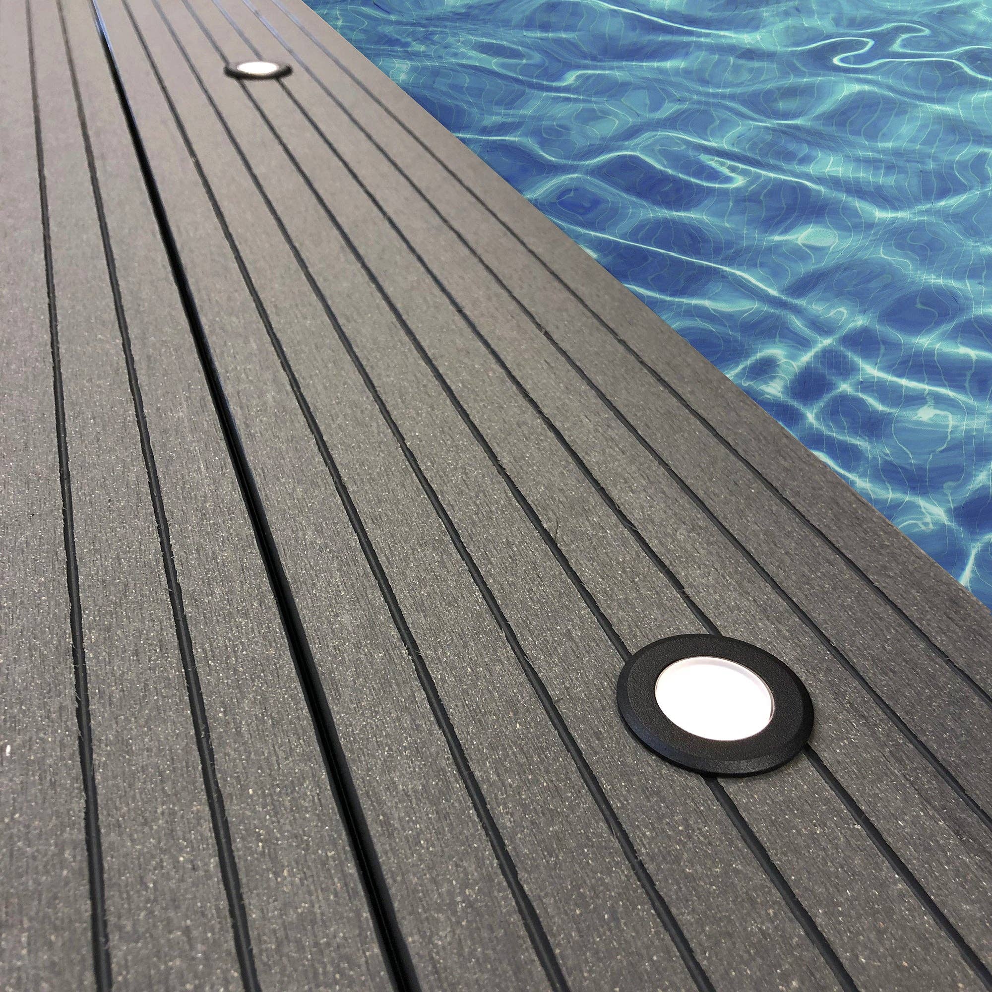 LightsOn - Wholesale Outdoor/Lawn Light - Orion 10-pack (black)10