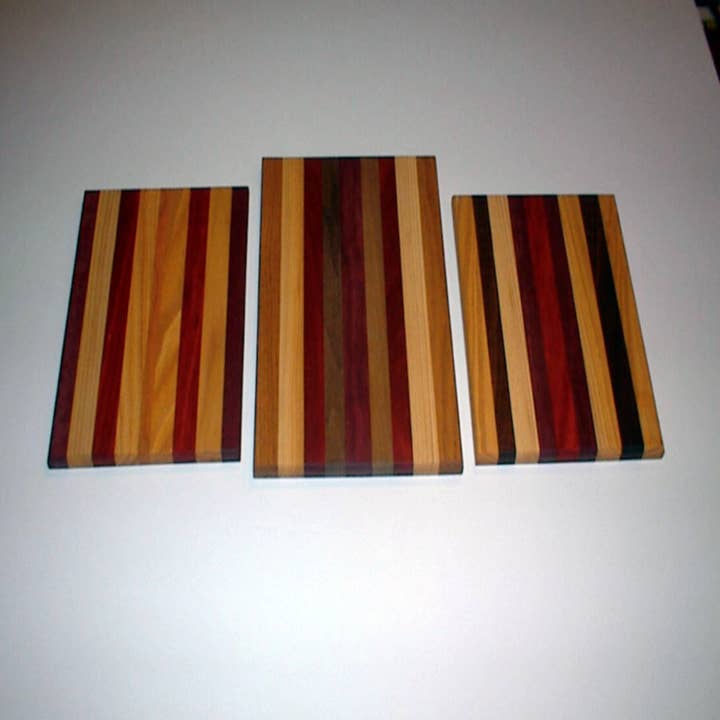 Planche à découper Multi-Wood, 12 x 14 po, petite planche à charcuterie pour la vente par Darbynwoods