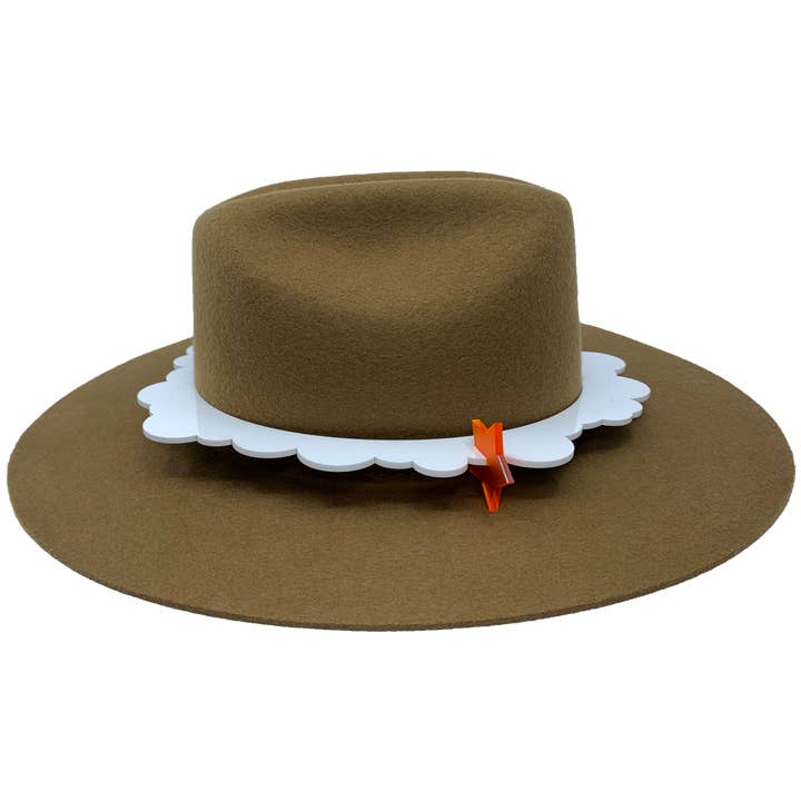 Montagne nuageuse pour la vente par GO Clothed