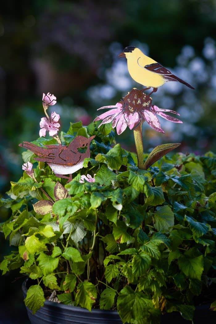 Elegant Garden Design - Wholesale Garden/Lawn Stake - Goldfinch on Cone Flower Pick -Painted1