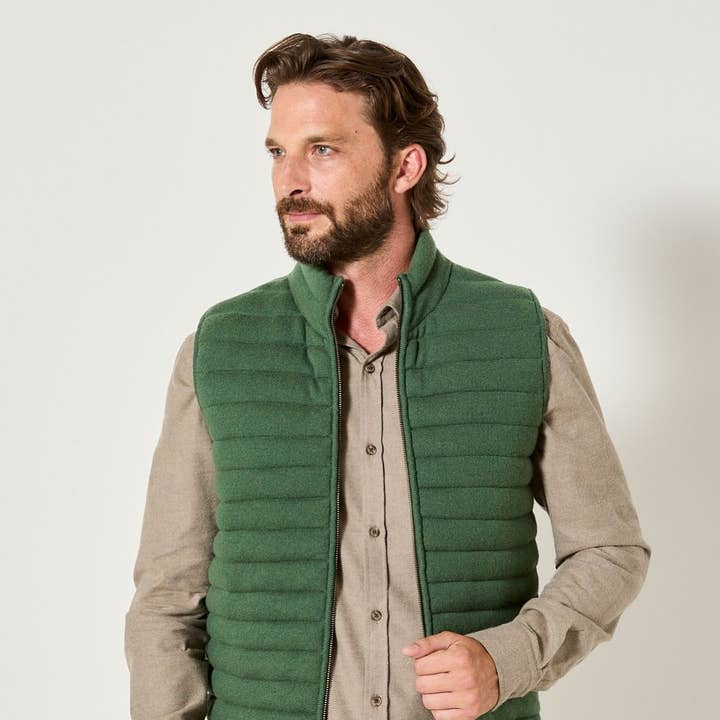 Gilet imbottito senza maniche con tasche Verde Muschio per la vendita all'ingrosso da parte di JAQK