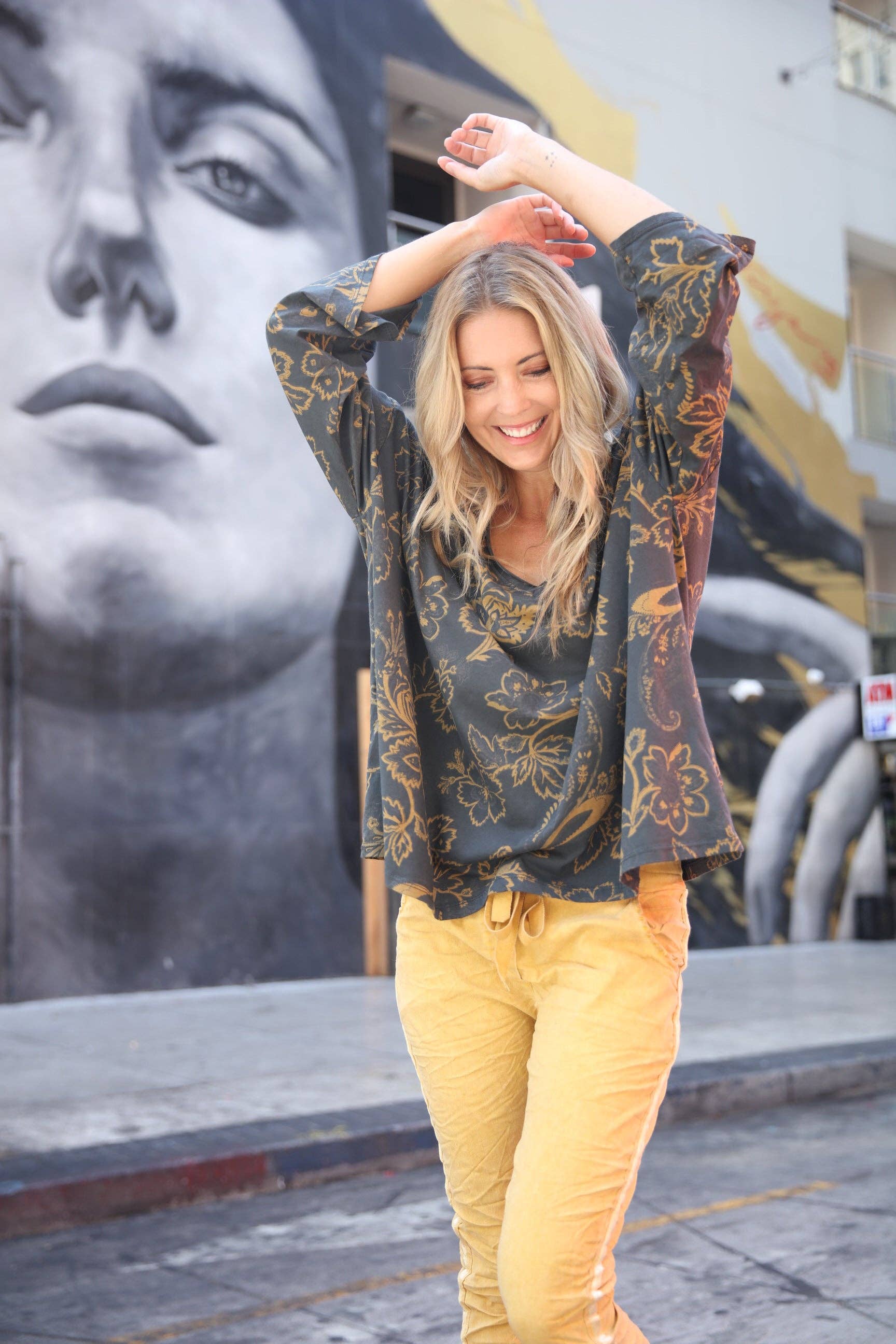 Marisima by Urban Mangoz – wholesale Pants – Women's – Ribbon Stretch Pants19