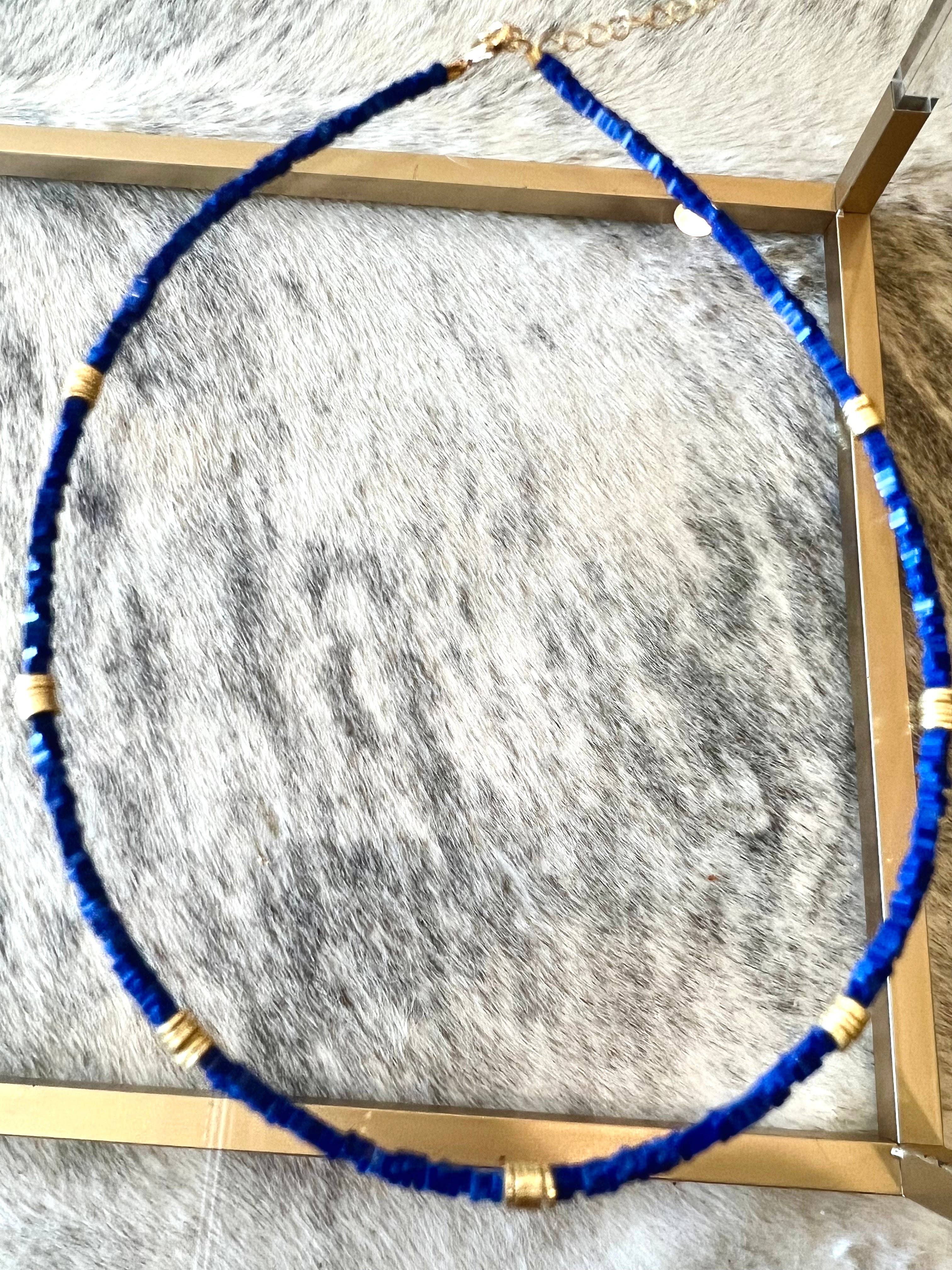 Grace Designs - Vente Collier de perles - Collier bleu brillant1