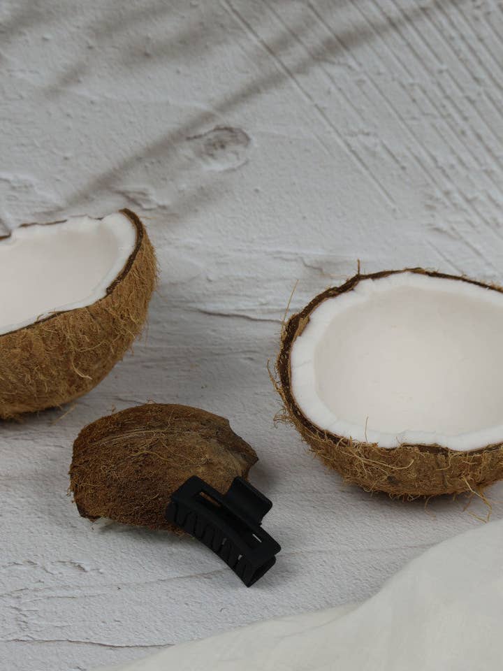 Claw Clip - Little Elongated Rectangle - Black for wholesale by Nakoa The Label