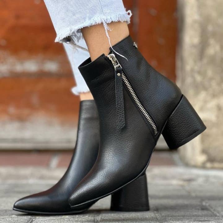 Burgos- Pre order for wholesale by Mj shoes