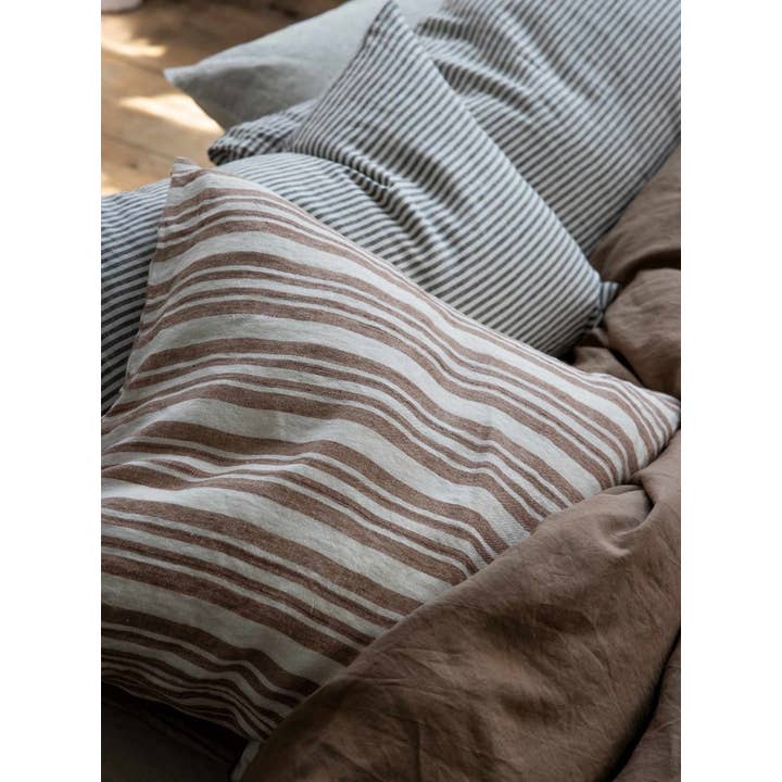 Terra Siena cushion cover 60x60cm for wholesale on Faire