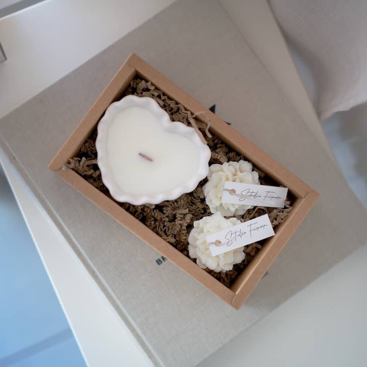 Studio Firaora - Wholesale Novelty Candle - JUST FOR YOU - soy wax and jesmonite