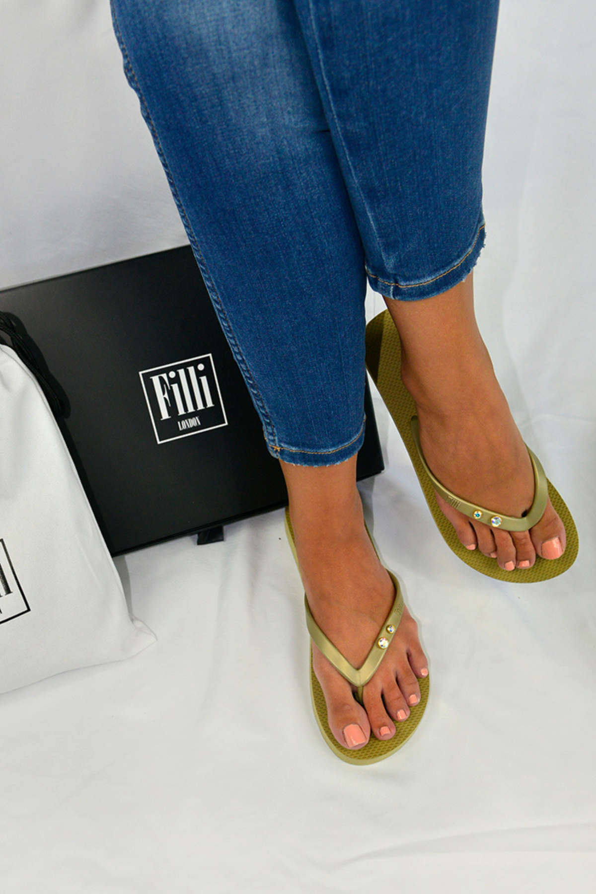 Crystal Diamond - Gold Luxury Flip Flops for wholesale on Faire1