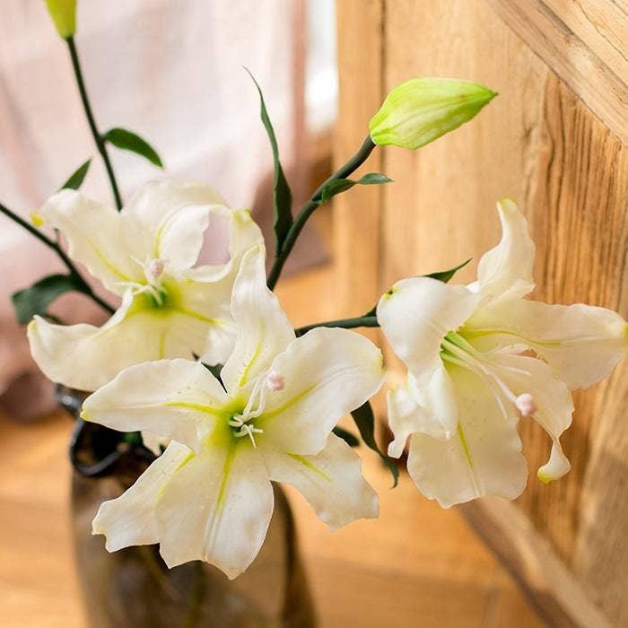 Rustic Reach - Wholesale Artificial Flowers - Artificial Flower Real Touch Lily Stem in White 34" Tall2