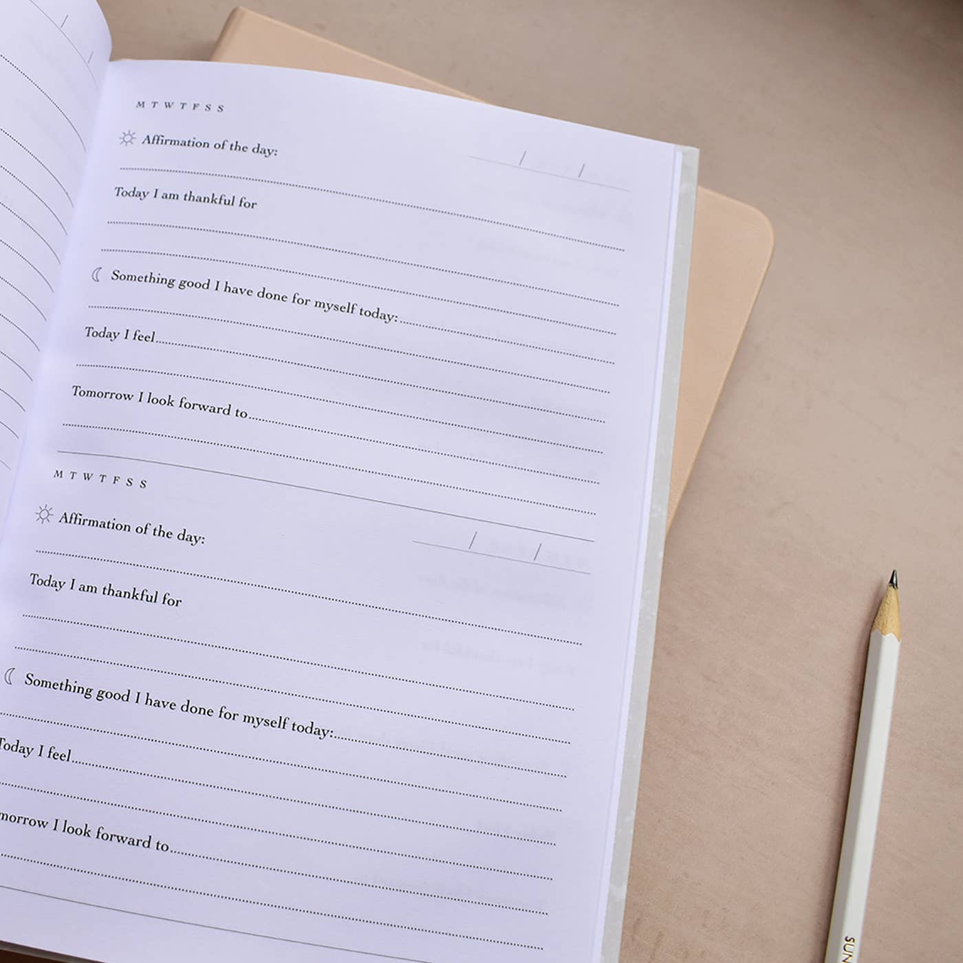 Três Paper Co - Wholesale Journal/Diary - Well-being Happy Mind Journal - Daily Happiness Journal2