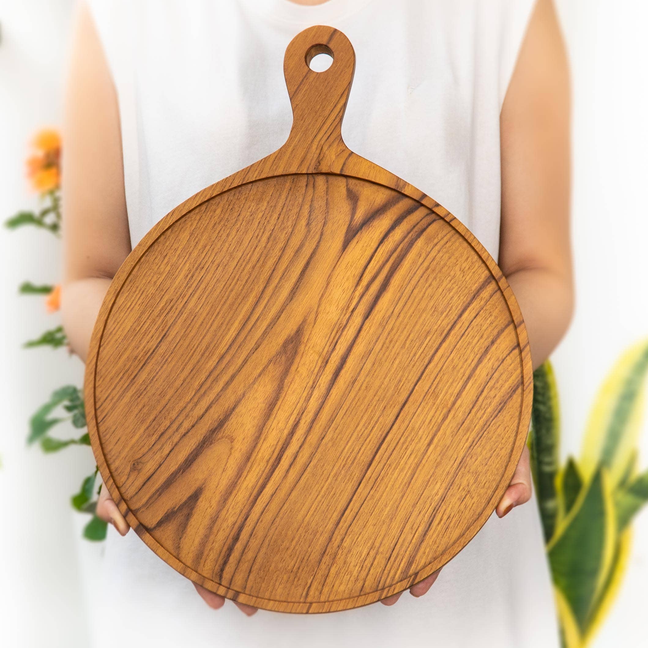 Rainforest Bowls - Wholesale Pizza Board - 12 Inch Teak Wood Pizza Board with Handle & Rim1