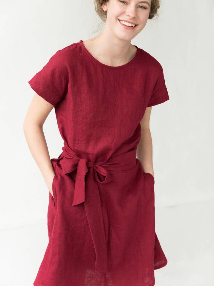 Robe en lin rouge, robe midi, robe d'été, vêtements en lin pour la vente par LeMuse