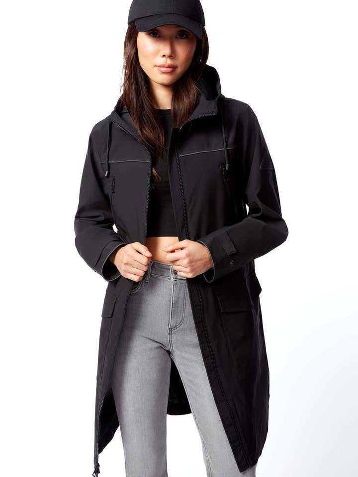 KUSAWA | IMPERMÉABLE À CORDON POUR FEMMES, NOIR pour la vente par Alpine North CA