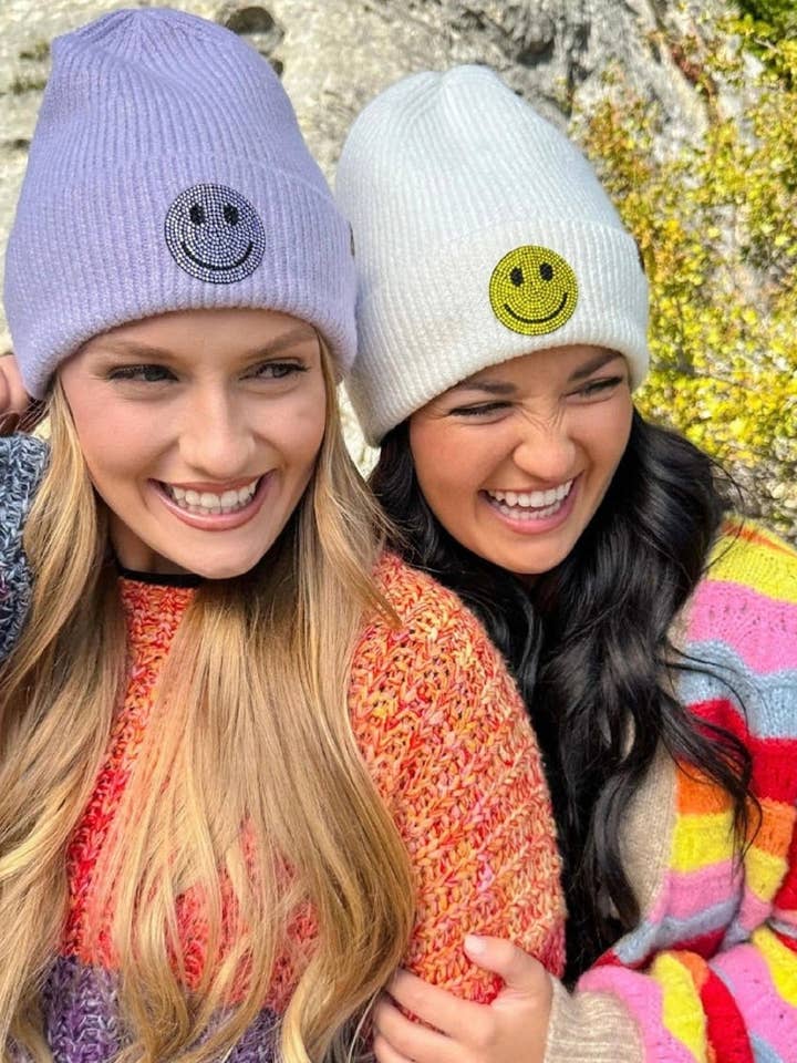 HTE0100 Bonnet Smiley à strass Layla pour la vente par MiMi Wholesale