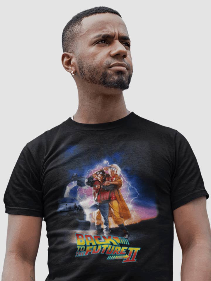 Nero T-shirt Ritorno al futuro - Poster BTTF 2 in vendita all'ingrosso su Faire