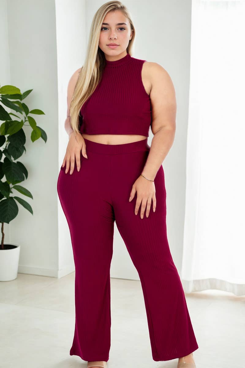 CAPELLA APPAREL – Engroshandel Top- og buksesæt (IKKE Loungewear) - Dame – Plus Size Ribbed Mock Neck Crop Tank Top & Bootcut Bukser Sæt9