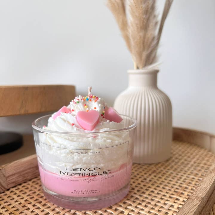 Studio Rein - Venta al por mayor Velas de diseño llamativo - Vela de postre perfumada, cera de soja, 130 g, merengue de limón