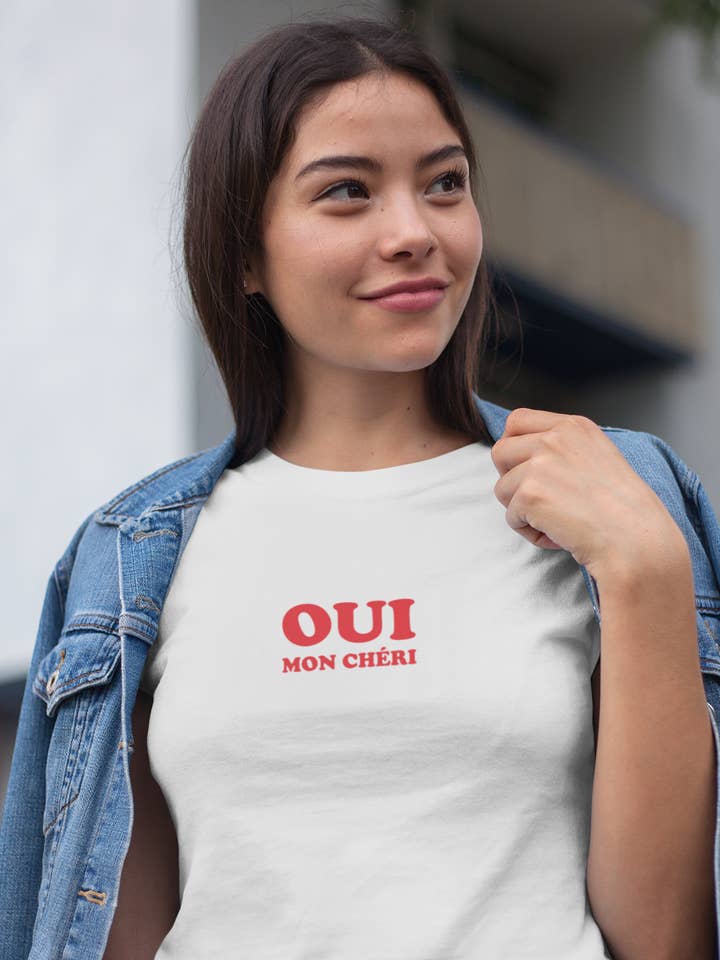 T-shirt med trycket «Yes my darling» för wholesale av Un Rêve Français