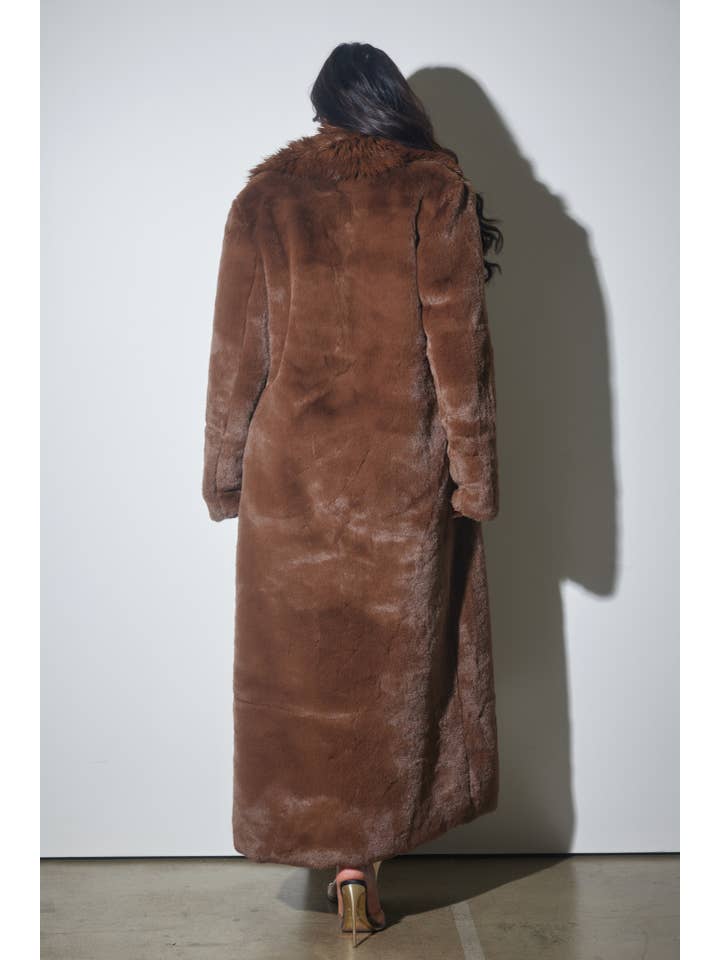 WFFS - Wholesale Coat - Women's - Faux Fur Long Coat with Pockets7