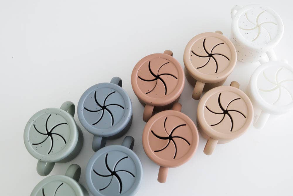 The Saturday Baby - Vente Boîte à goûter - Enfant et bébé - Gobelet à snack en silicone The Saturday Baby22