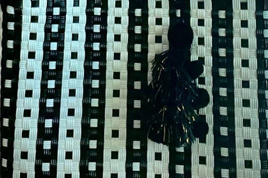 The Faria - Wholesale Beach Bag - Black and White Handwoven recycled plastic beach Bags 4