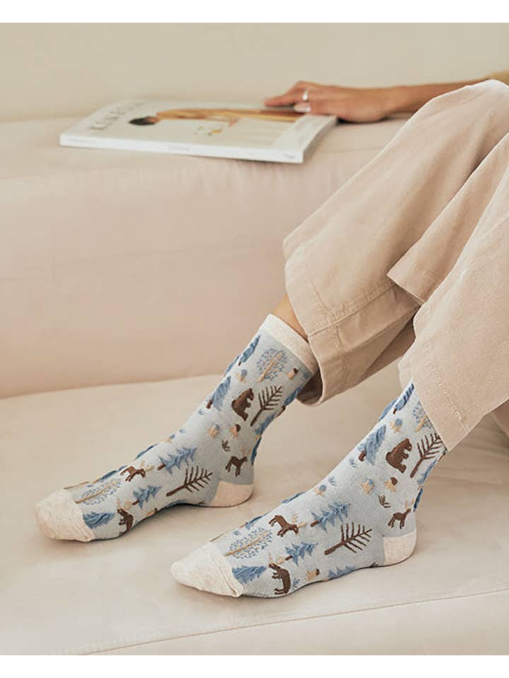 7DAYSSOCKS – wholesale Strumpor - Dam – Damstrumpor med Oulanka skogsmönster, crew-modell8