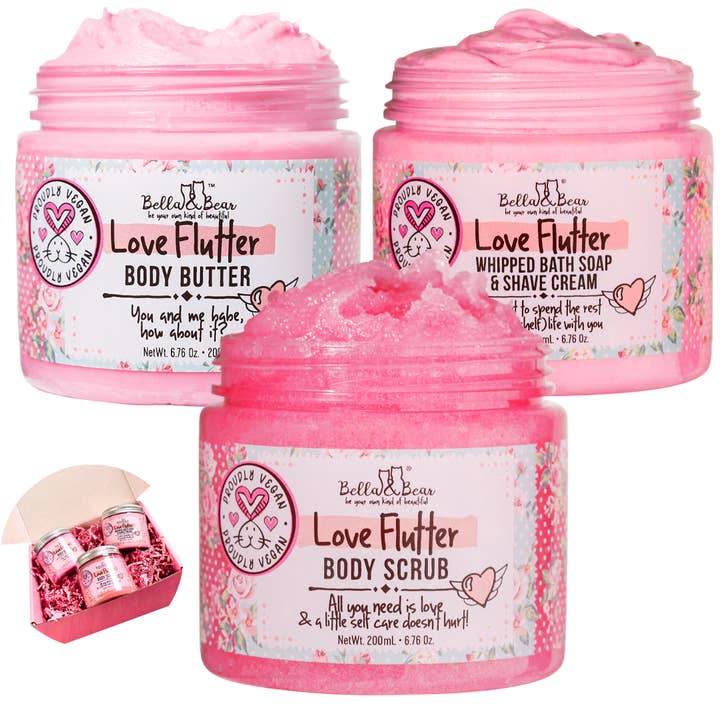 Bella & Bear - Vente Set de bain et corps - Ensemble Cadeau Love Flutter | Gommage Corporel | Savon de Bain | Beurre Corporel4