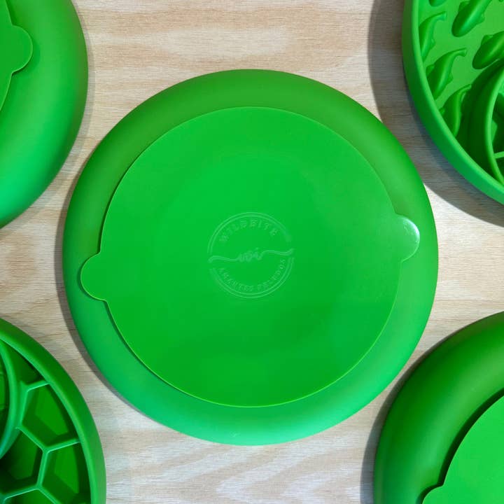 Wildbite Amantes Peludos - Wholesale Pet Food Mat - Dog - Green Fish Licking Mat2