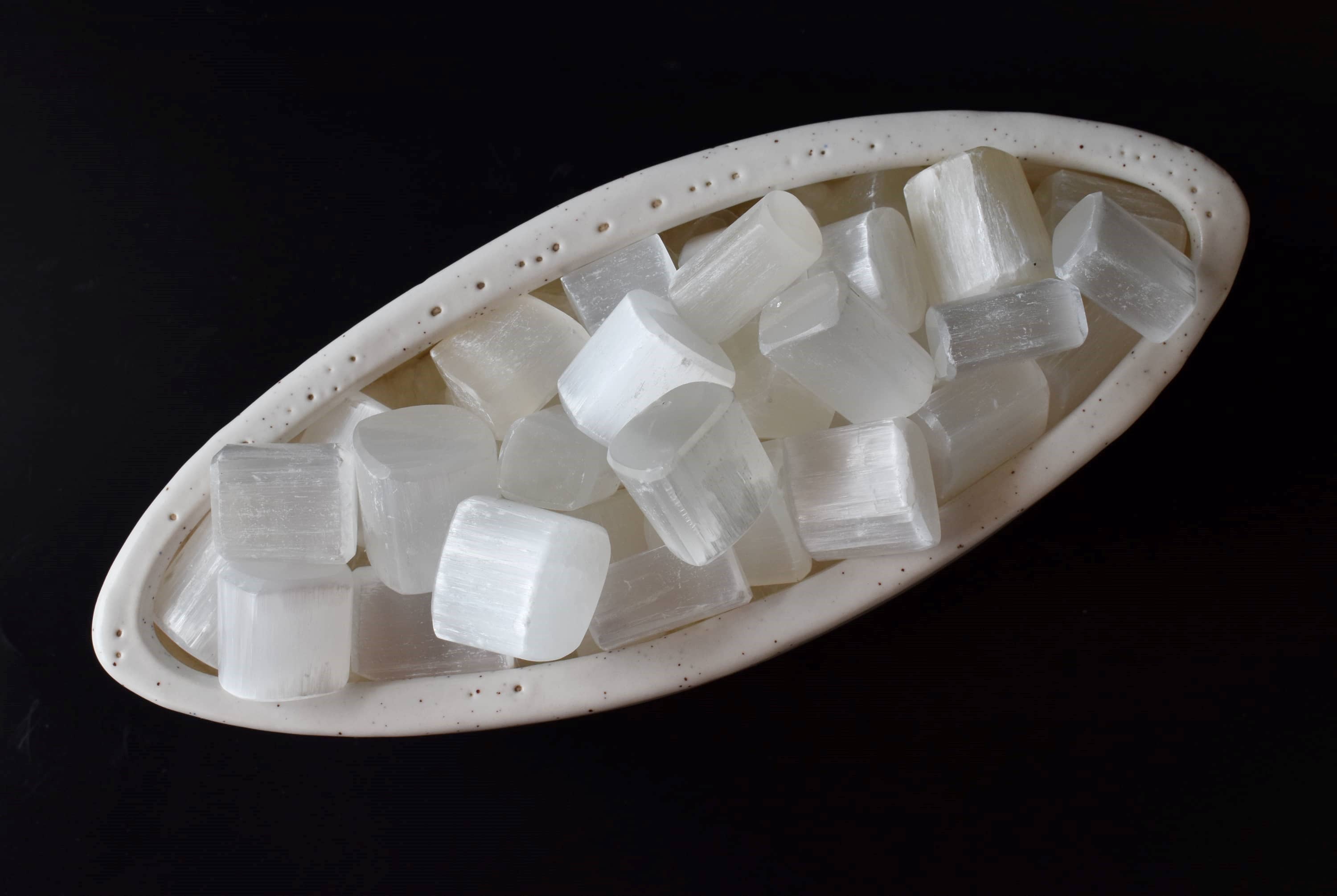 Soothing Crystals - Wholesale Spiritual Stone/Crystal - Selenite Tumbled Stones Healing Stones 100G to 1KG6