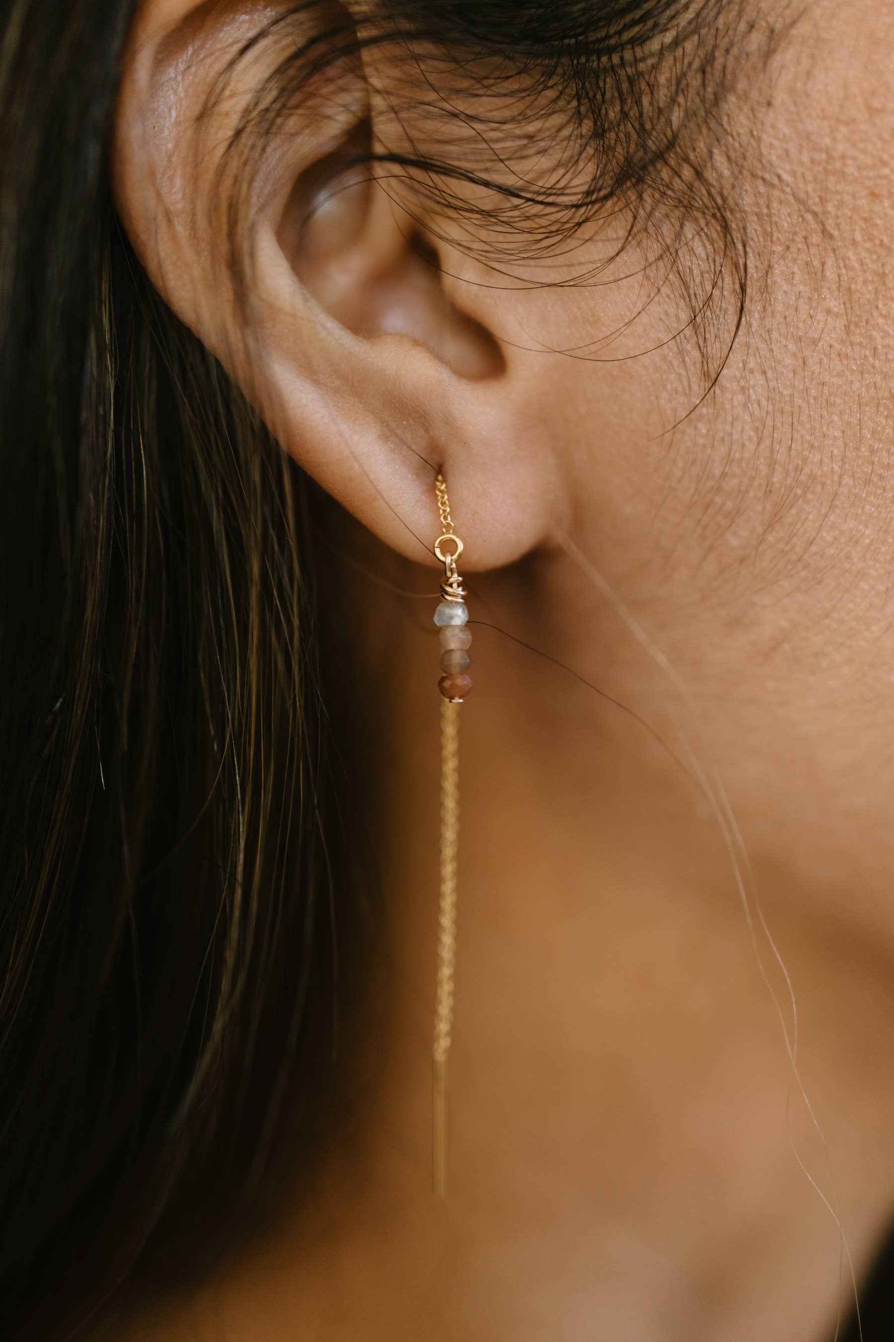 Mira Kauai - Wholesale Hangende/ronde oorbellen - Kettingrijger met oorbellen met meerdere stenen4