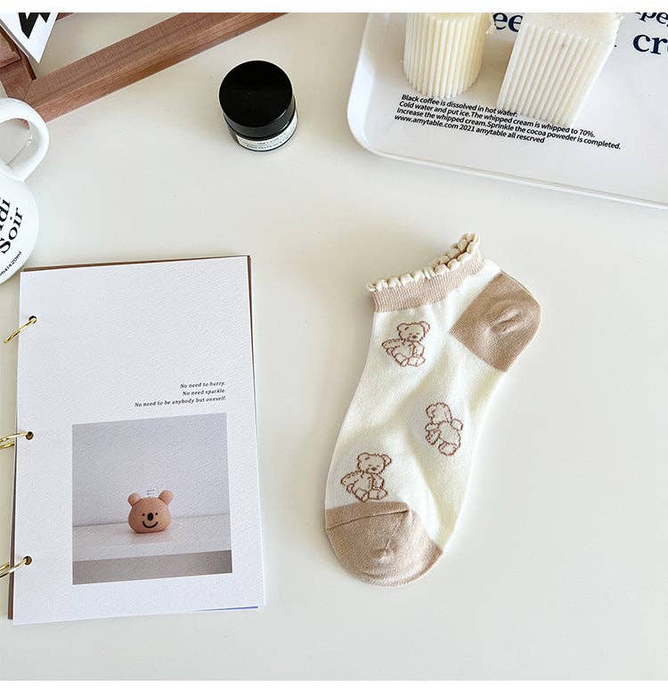Funkyrel® Atzbranding Limited - Wholesale Socks - Women's - Rufia - Cute and Sweet Brown Bear Ankle Socks0