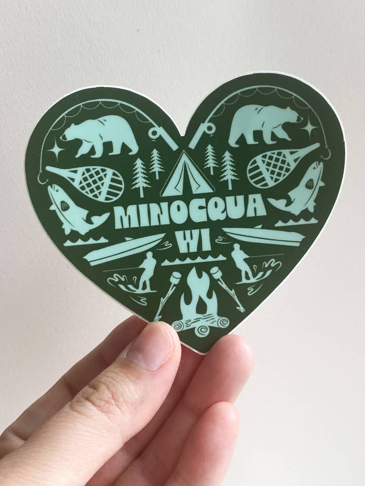 Adesivo in vinile con icone a forma di cuore Minocqua Wisconsin per la vendita all'ingrosso da parte di Bottlebrush Graphics