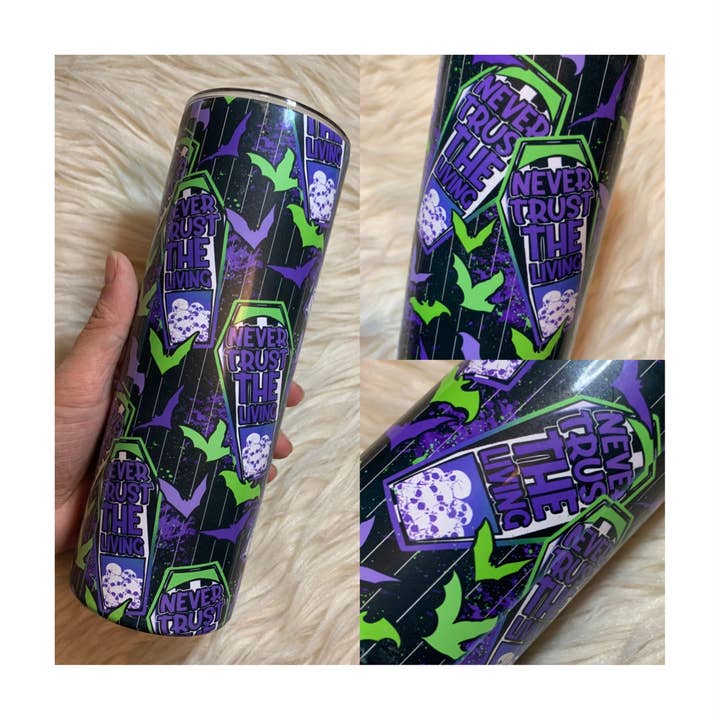 Verre Beetlejuice Never Trust The Living pour la vente par Striped Coffin Customs