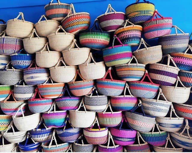 Jungle Direct – Großhandel Korb – Runder Korb aus handgeflochtenem Elefantengras mit Ledergriffen9