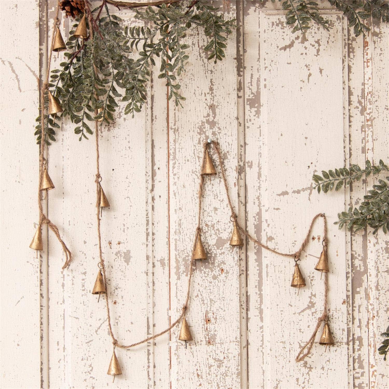Audrey's Home & Gift – wholesale Bunting/garland – Garland - Gold Tone Mini Bells (PC)1
