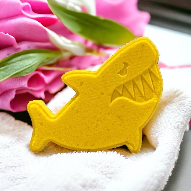 Calla Lily Cosmetics - Vente Bombe de bain/poudre effervescente pour le bain - Bombe de bain Shark - Jaune4