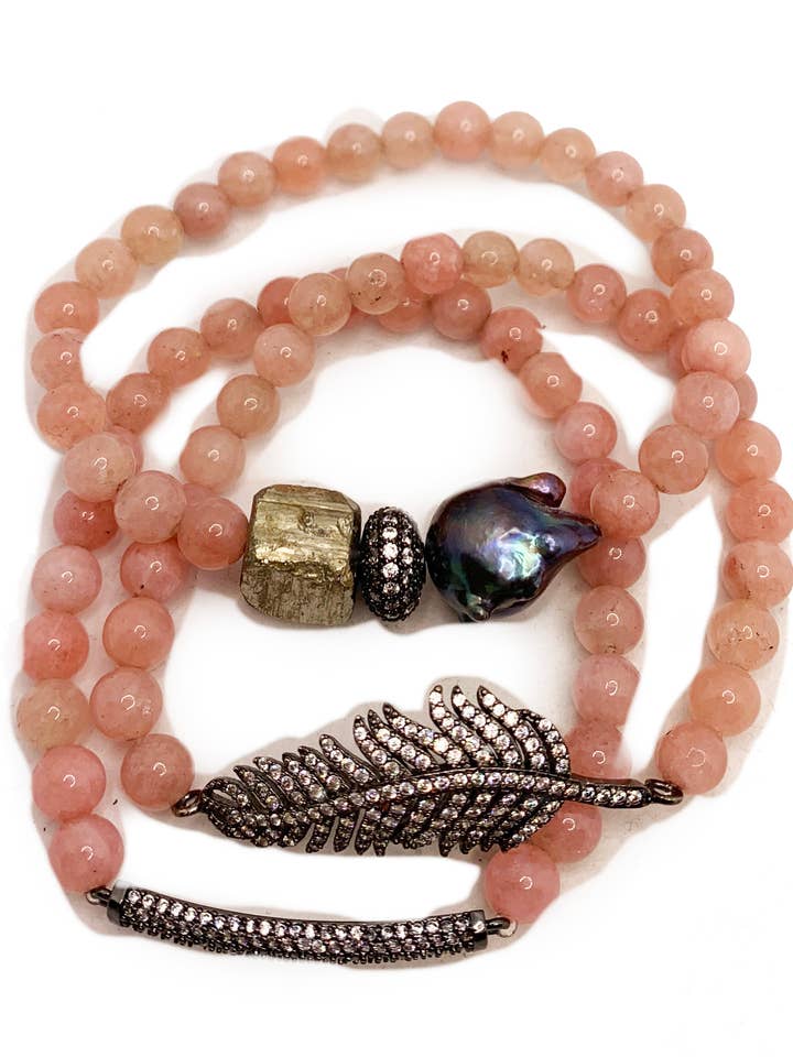 New Things Feather for wholesale by Hila