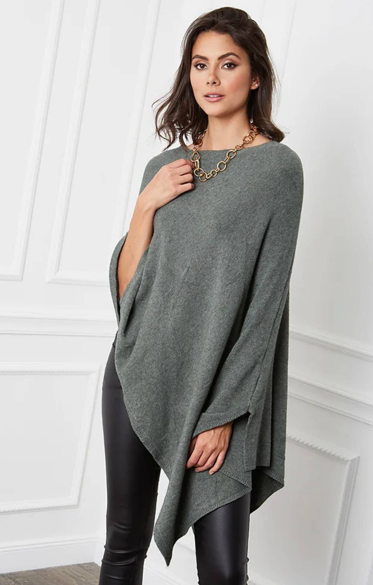 LÉA & LUC - Wholesale Poncho - Women's - Ponchos REF.007622
