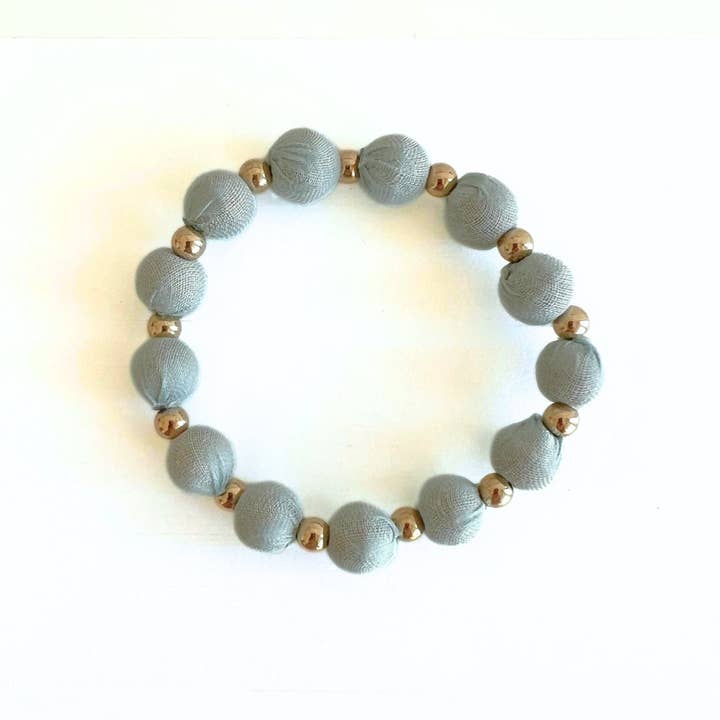 Humble Hilo – Großhandel Perlenarmband – Humble Hilo Sari Schmuck, Textilperlen- und Metallperlenarmband44