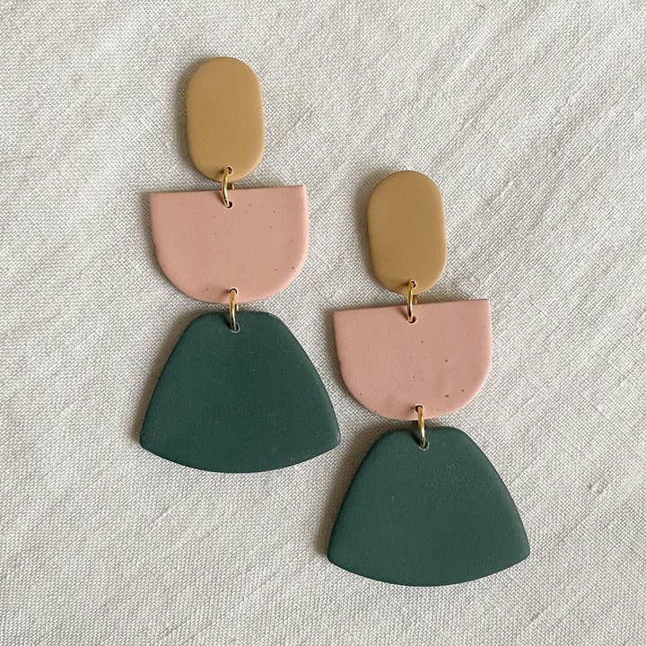 la boucle d'oreille tulipe pour la vente par marah-cotta co.