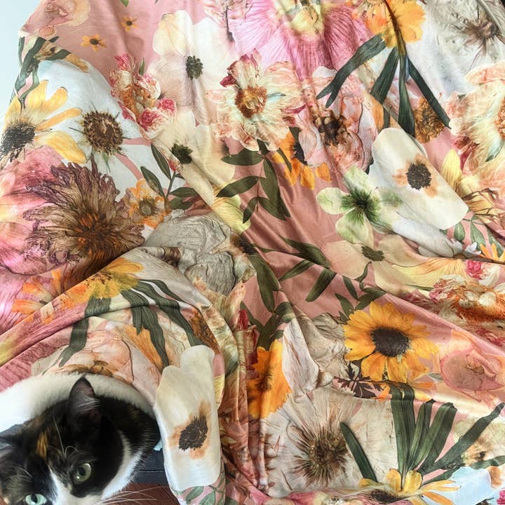 Oxeye Floral Co. - Wholesale Throw Blanket - Peaches & Sunshine Floral Throw Blanket4