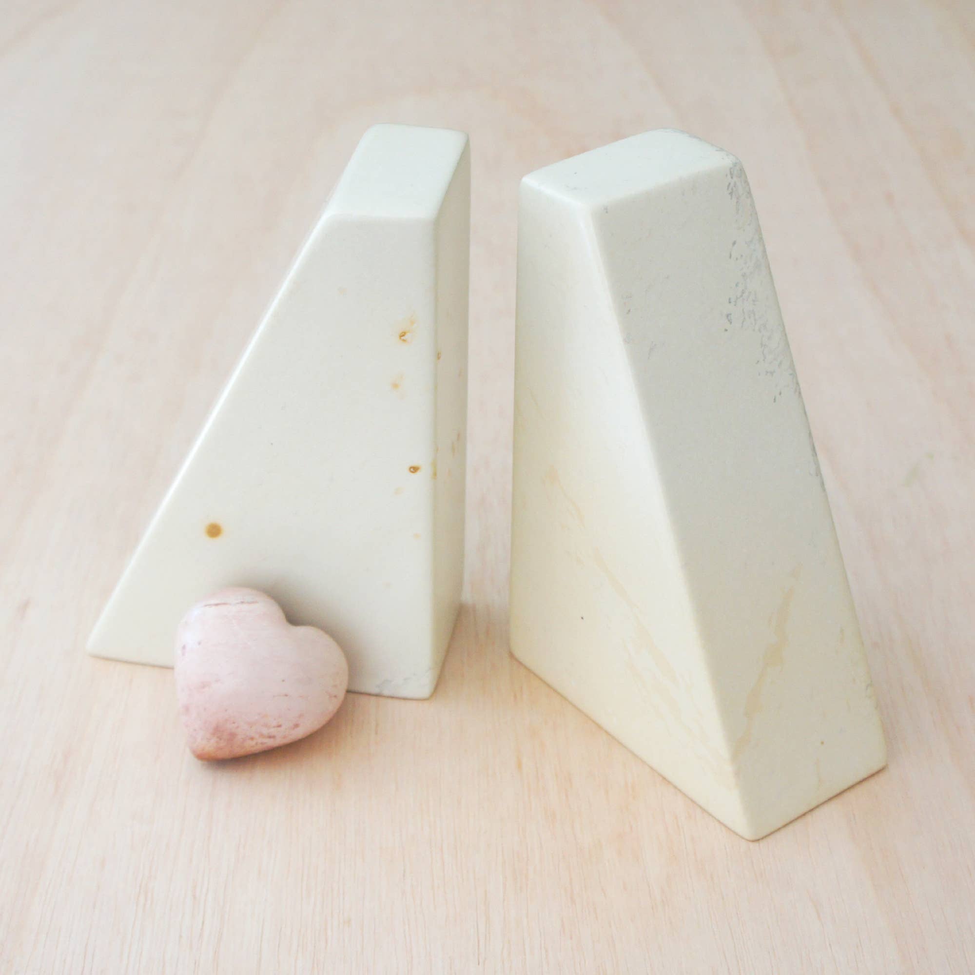 Venture Imports LLC - Wholesale Bookend - Natural Bookends4