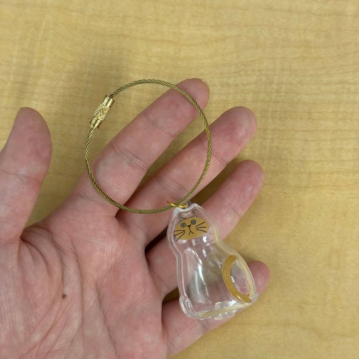 Super Cute Cat / Dog Fur Collector for wholesale by Dr. Milou