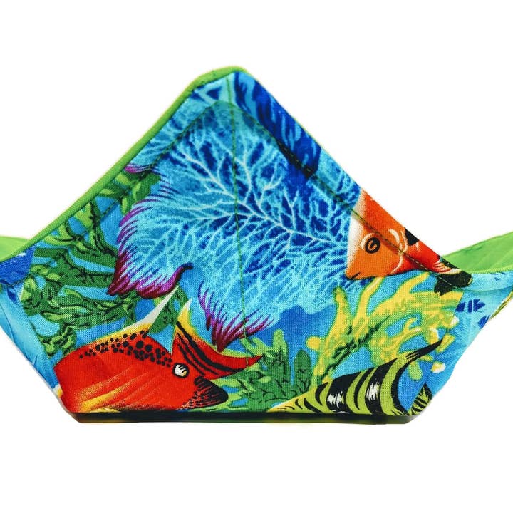 Bowl Cosy in een print van tropische visstof voor wholesale door SewUseful Studios LLC