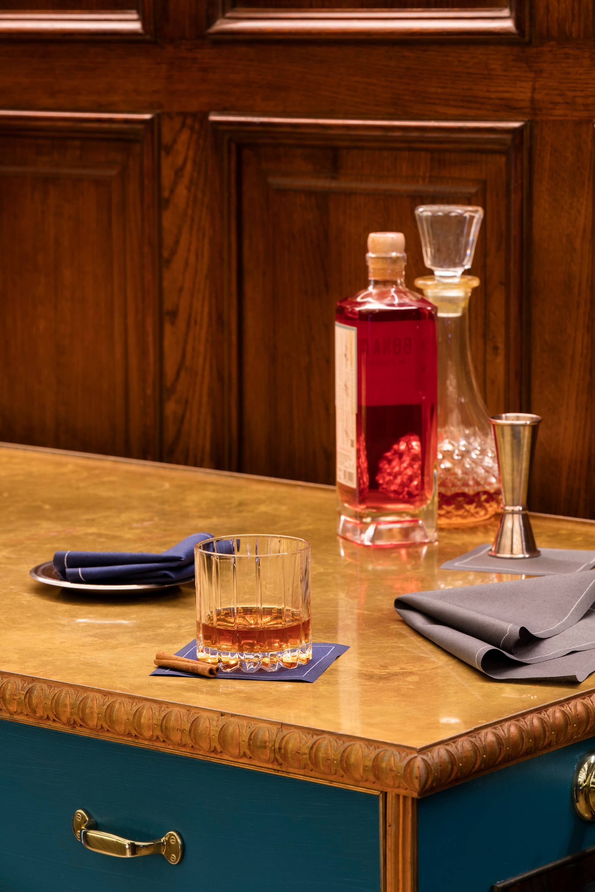 MY DRAP - Wholesale Disposable Napkin - Petrol Blue cocktail Napkin3